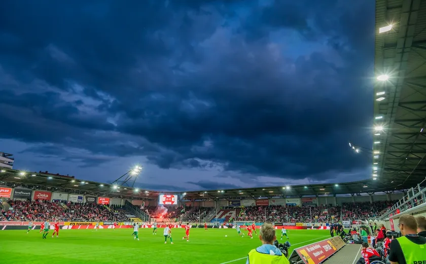 Flutlicht-Highlight im Leuna-Chemie-Stadion