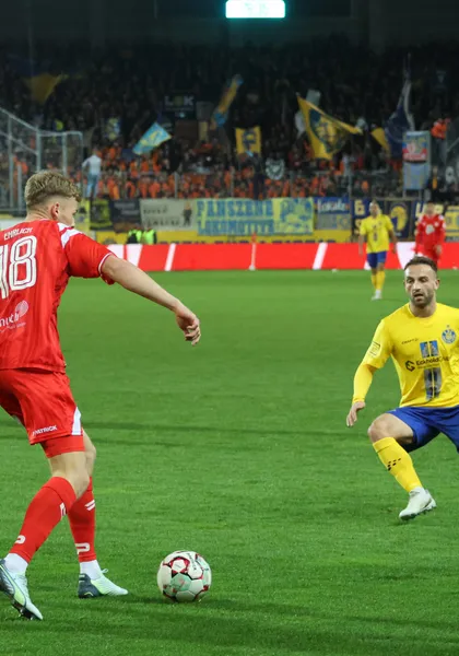 Adetula glänzt: Lok Leipzig siegt 4:2 im Topspiel in Halle