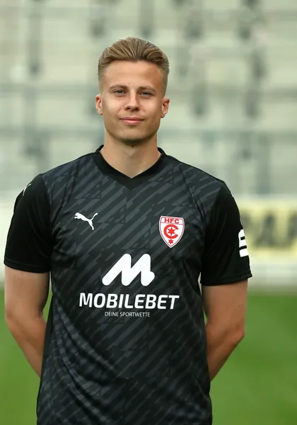 Moritz Schulze zurück in Halle