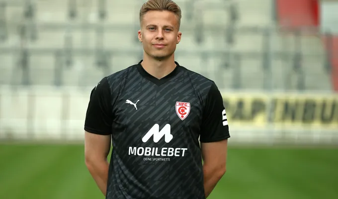 Moritz Schulze zurück in Halle